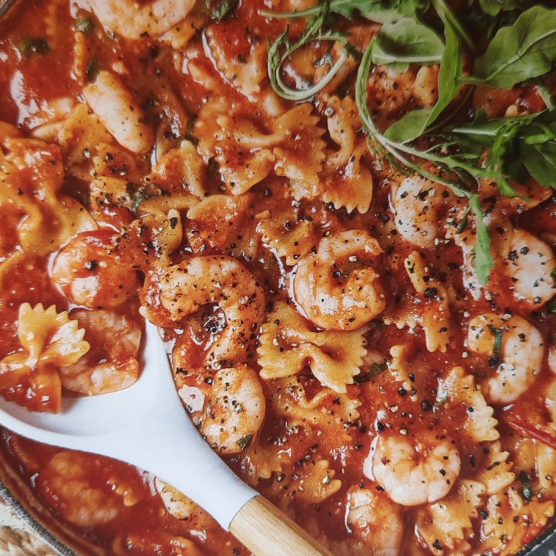Oven-baked spicy prawn arrabbiata pasta