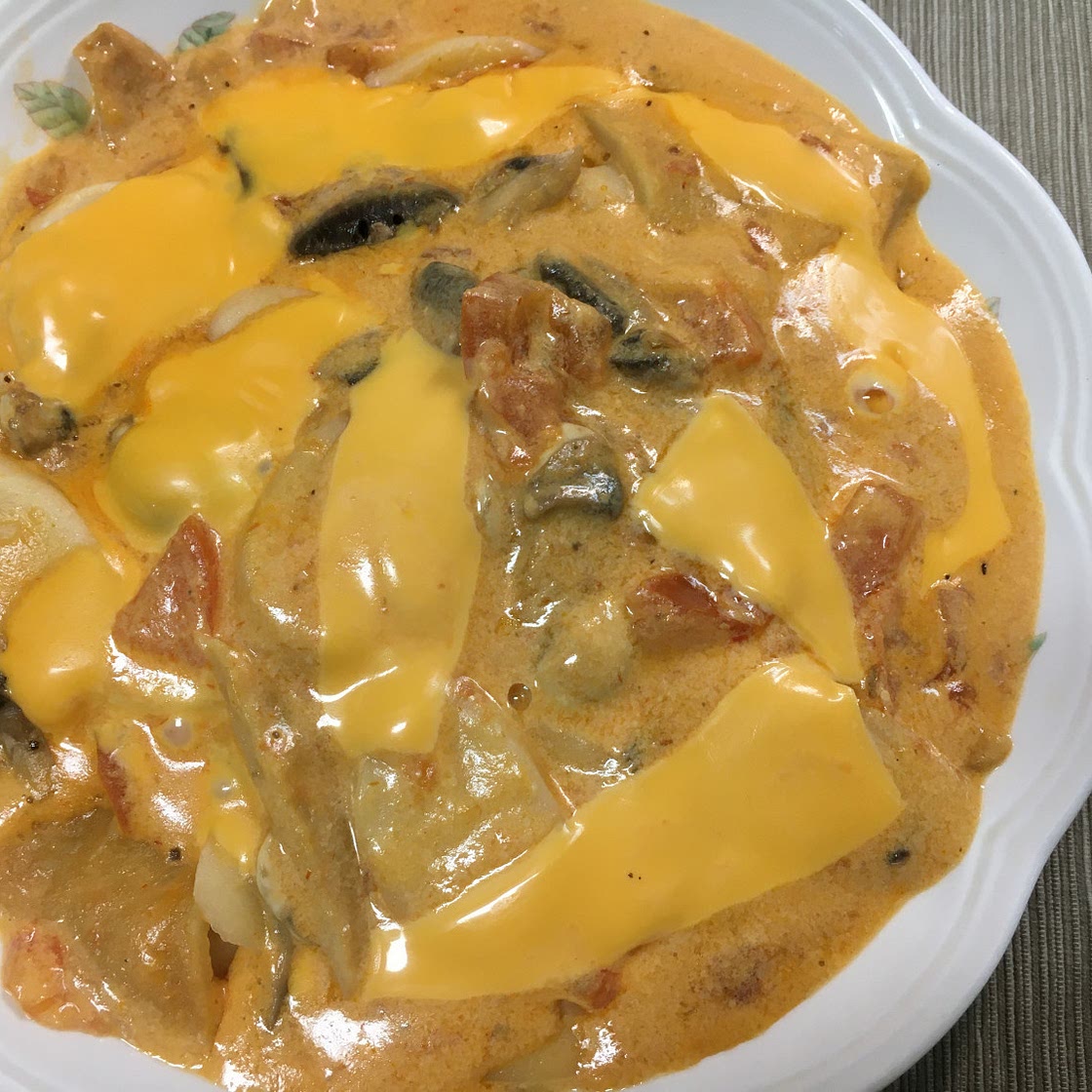 로제 떡볶이 만드는 법. 설날 떡국떡이 남았다면 고소한 로제 떡볶이 만들어 보세요.