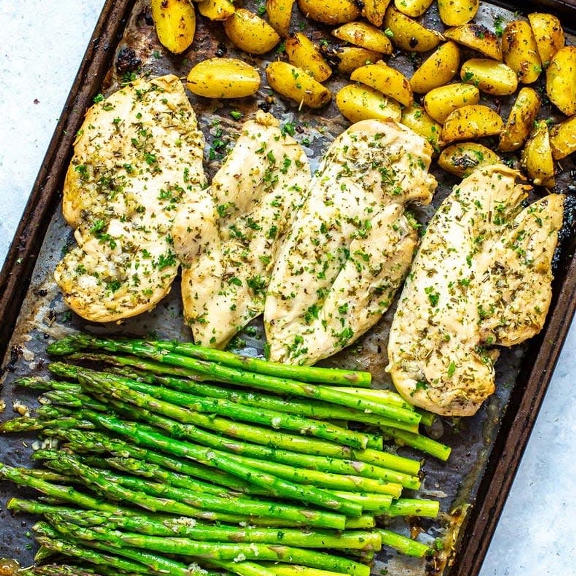 SHEET PAN CHICKEN AND ASPARAGUS