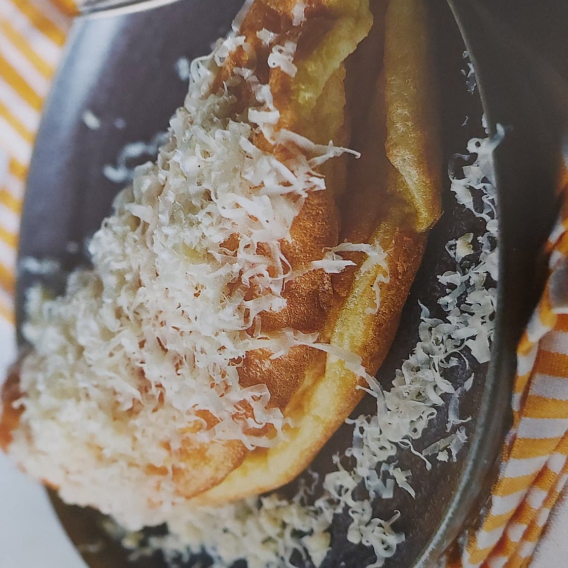 CHEESE SOUFFLÉ OMELETTE