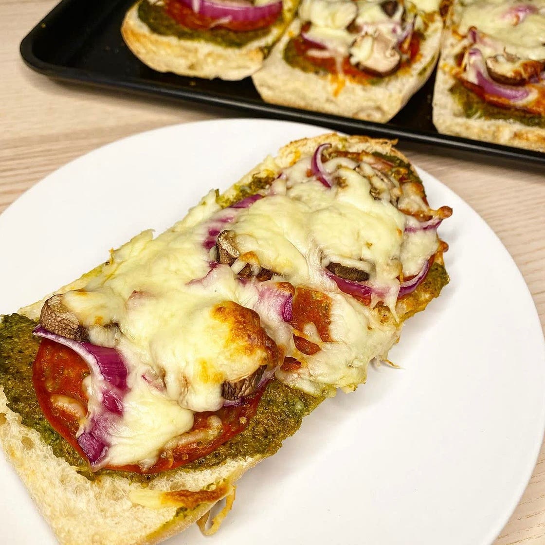Chorizo & Pesto Mini Pizzas