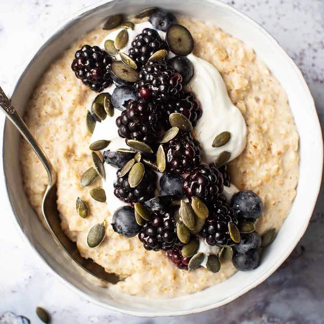 Fresh Berry Oatmeal