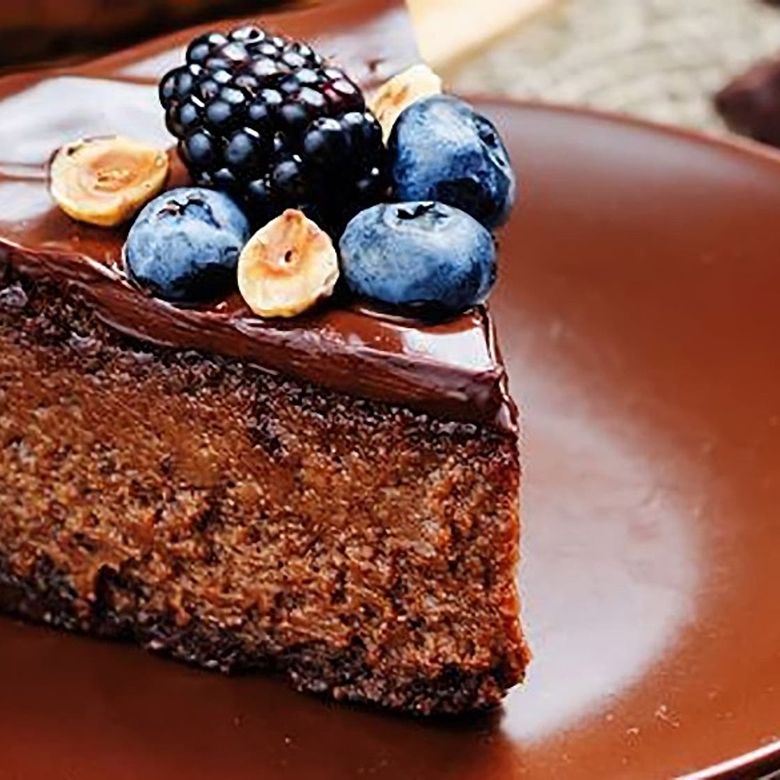 Praline chocolate cake.