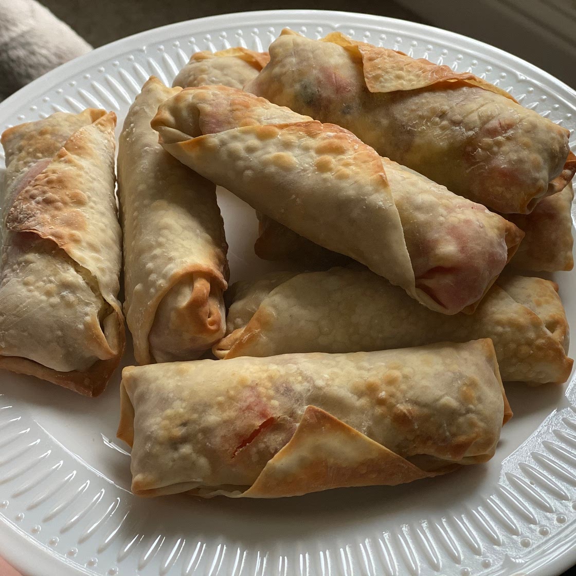 Air Fryer Breakfast Egg Rolls