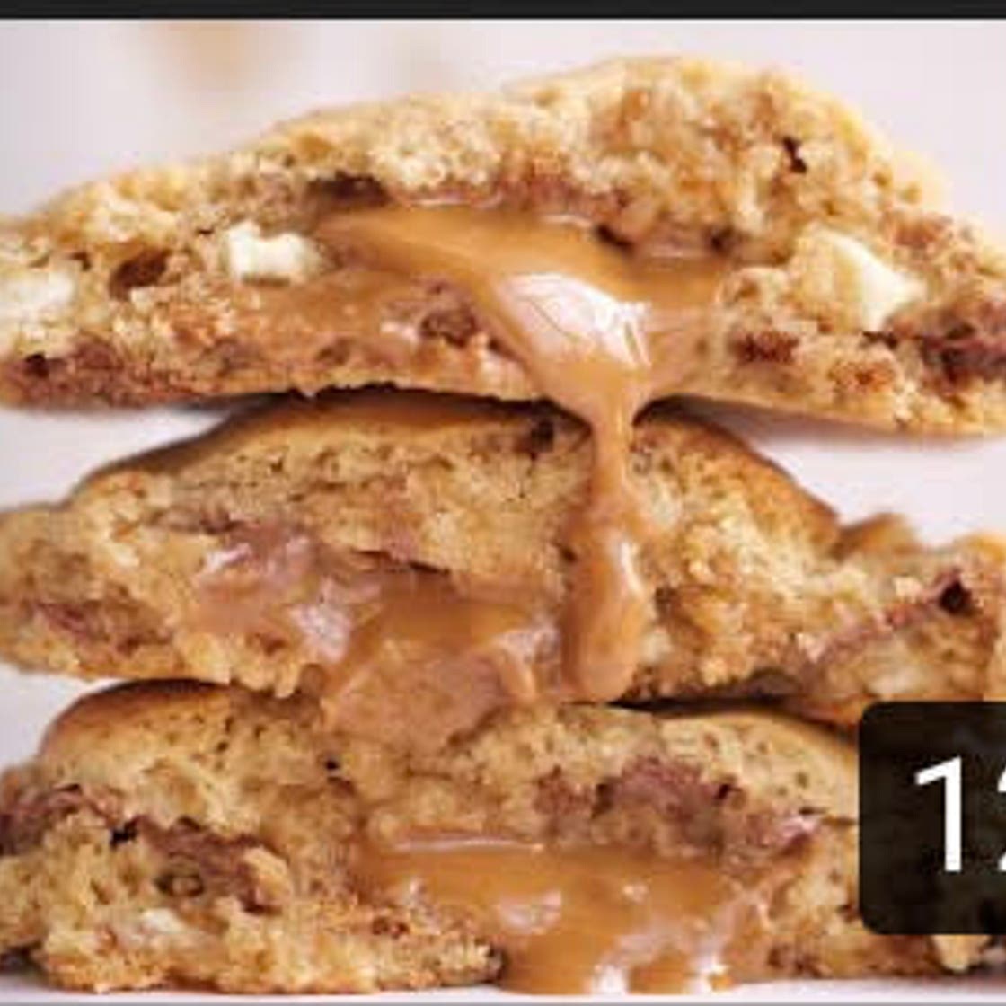 Biscoff stuffed nyc cookies 