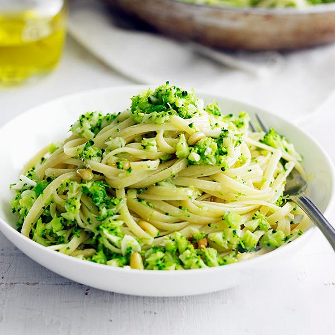 Supergreen broccoli pasta bowl
