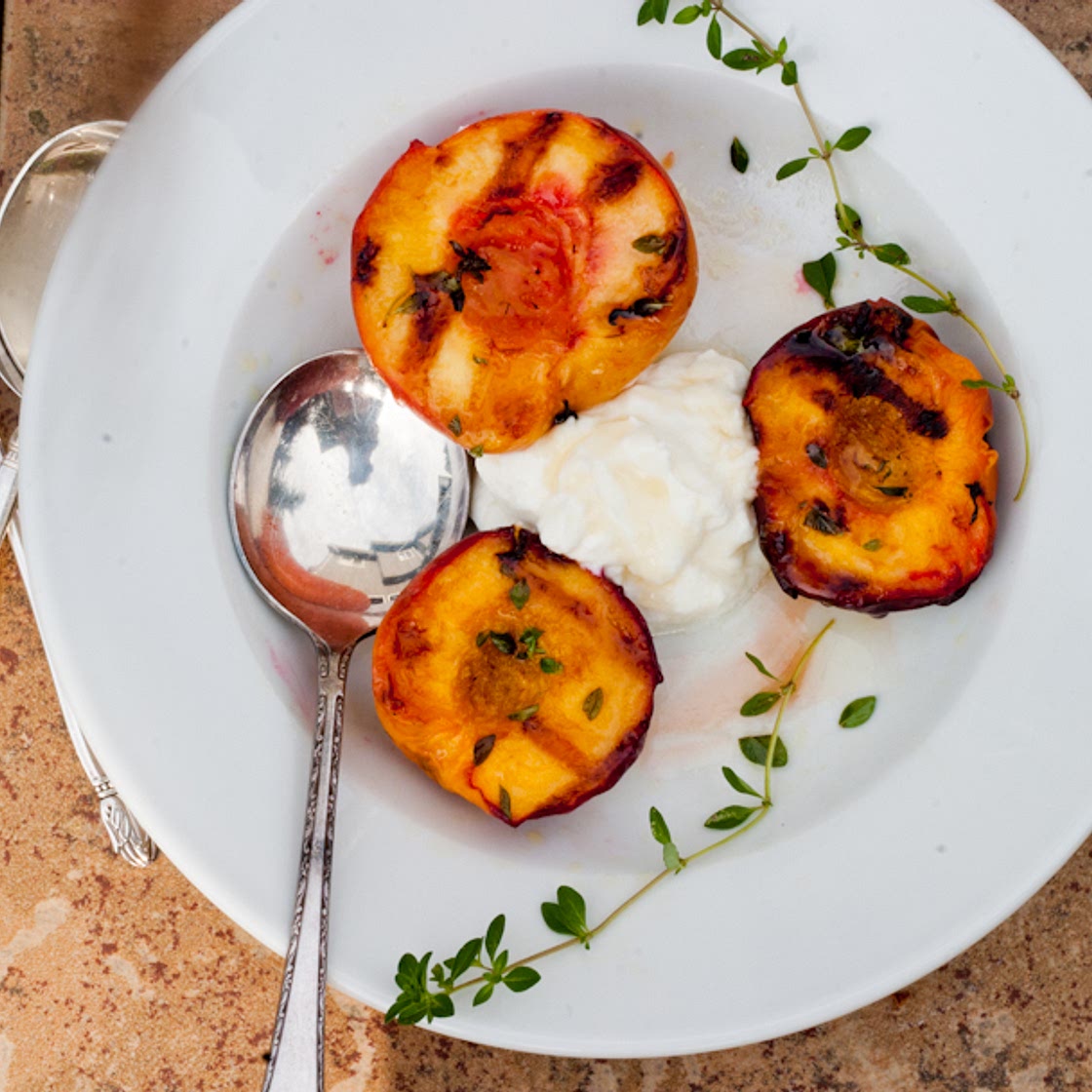 Grilled Peaches with Yogurt and Honey