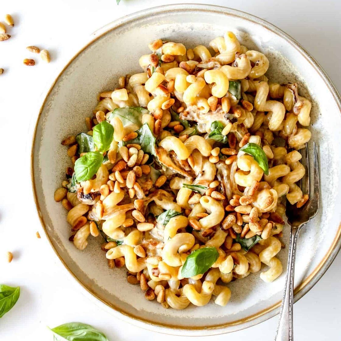 Creamy Garlic Tahini Pasta