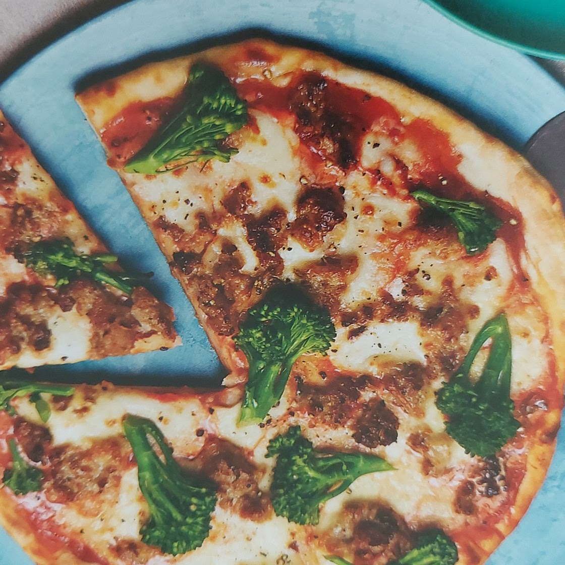 FRYING PAN PIZZA - SPINACH + CHICKEN