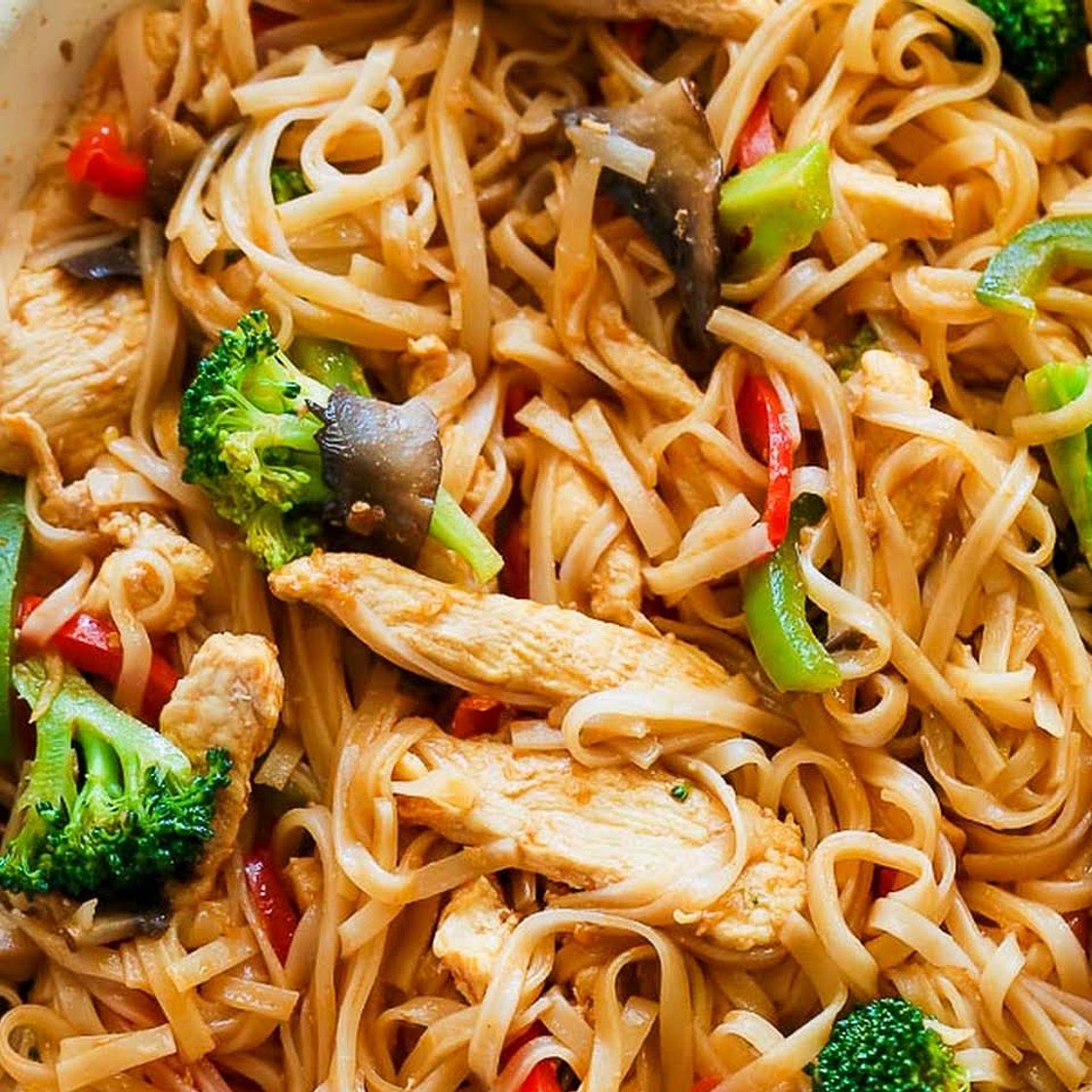 Chicken Stir Fry with Rice Noodles (30 minute meal)