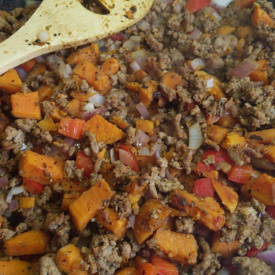 Whole30 Turkey Breakfast Skillet: Paleo Egg Free Breakfast