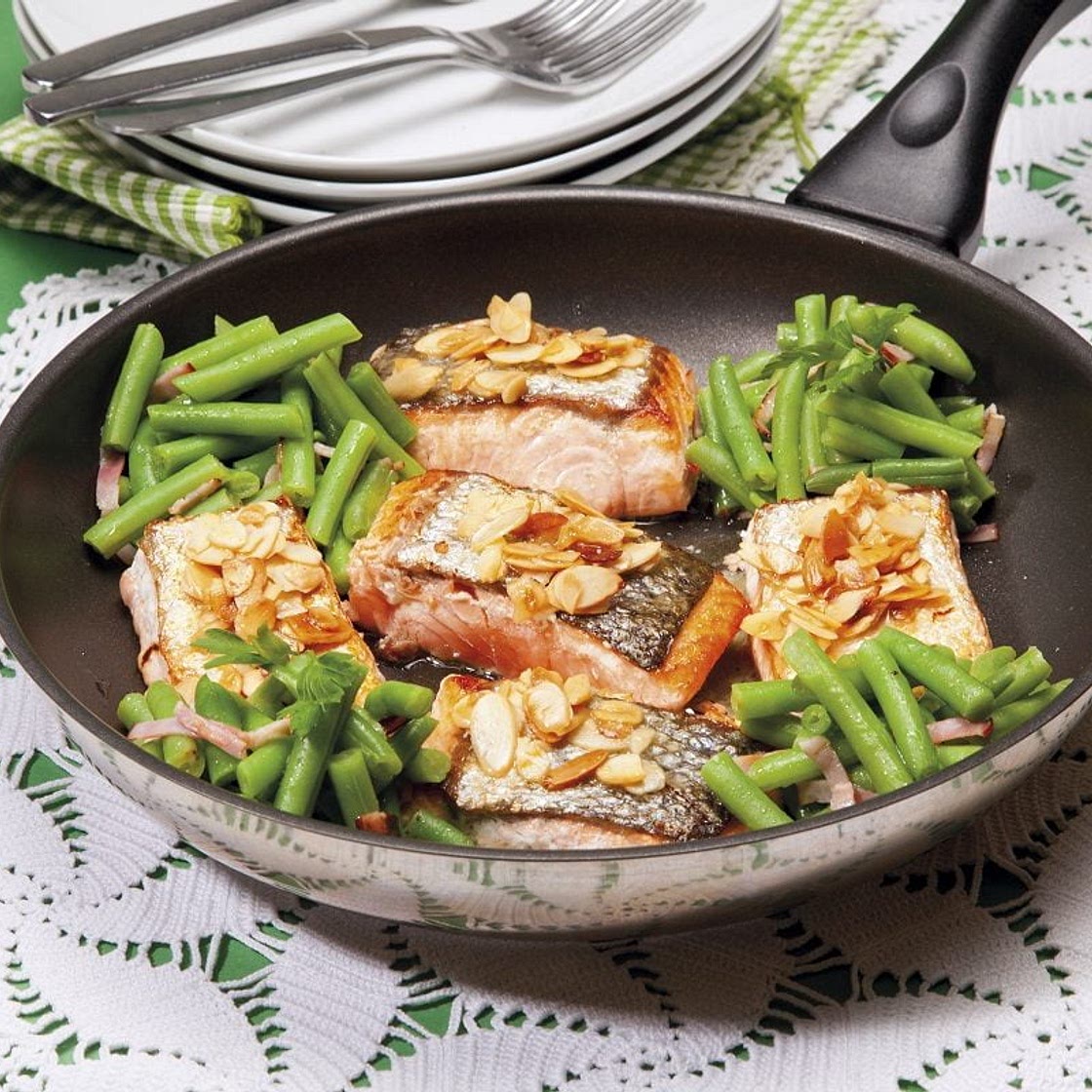 Salmão com amêndoas