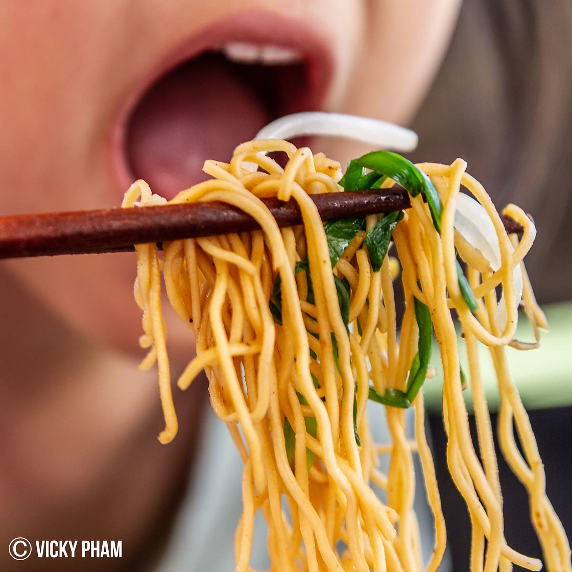 Hong Kong Style Pan-Fried Soy Sauce Noodles (Mi Xao Xi Dau) — Vietnamese Home Cooking Recipes