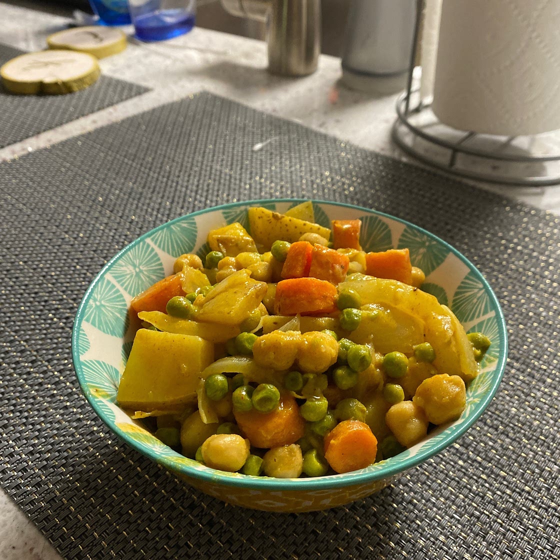 Easy Vegan Chickpea Curry with Potatoes