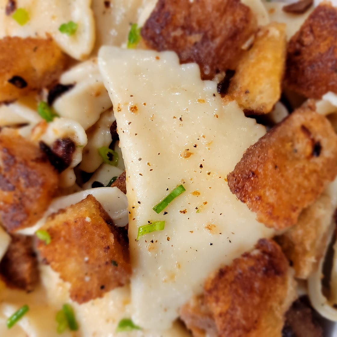 North Dakota "Style" Cheese Buttons with Fried Bread sauce
