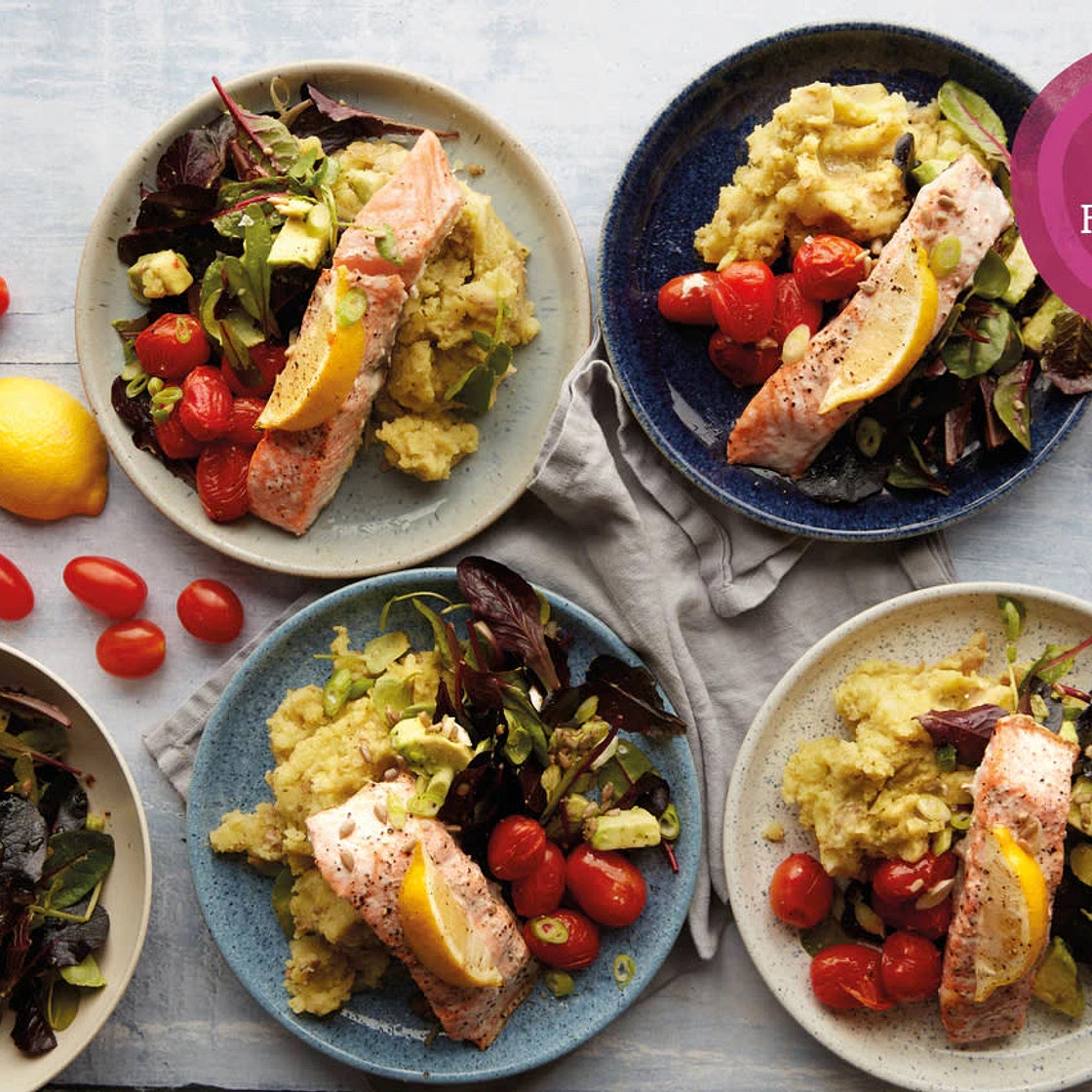 Salmon fillet, pesto mash & avocado salad