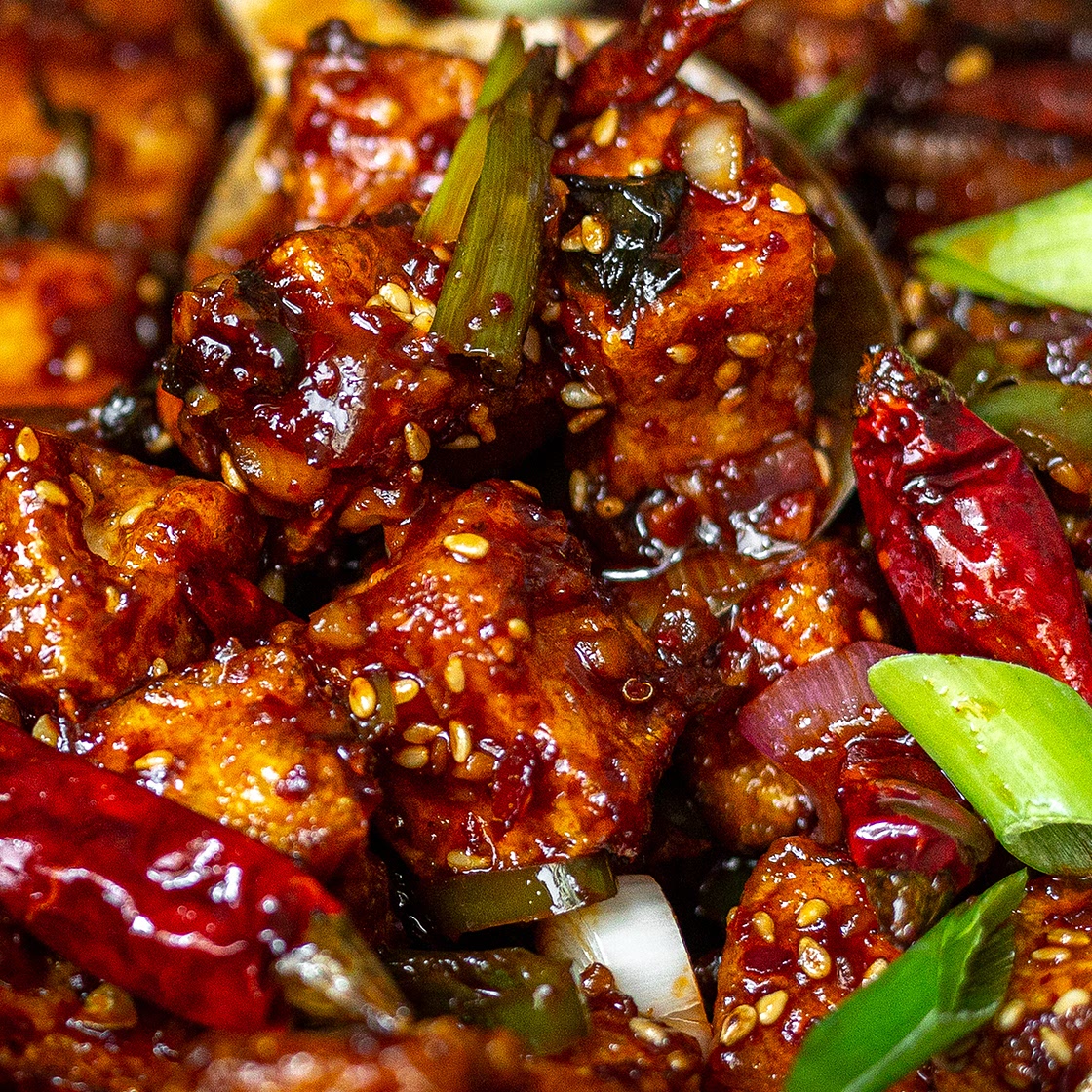 Spicy & Crunchy Garlic Tofu (Kkanpoong Tofu)
