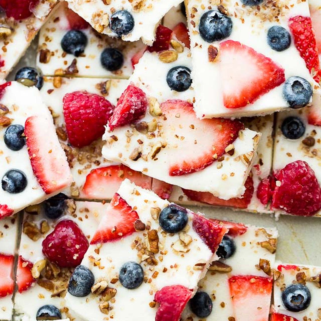 Frozen Yogurt Bark with Berries