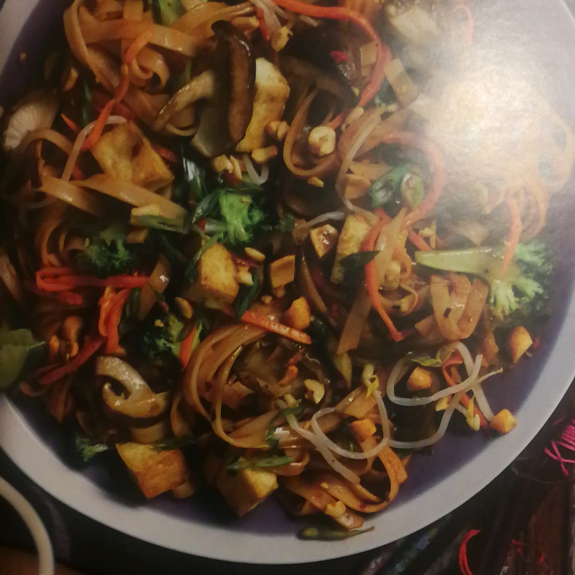 tofu and mushroom pad thai