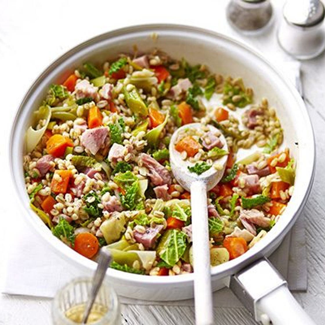 Pearl barley, bacon & leek casserole