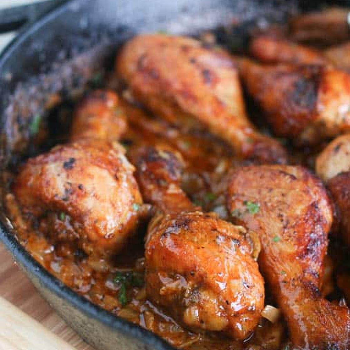 Spicy and Creamy Baked Chicken Legs