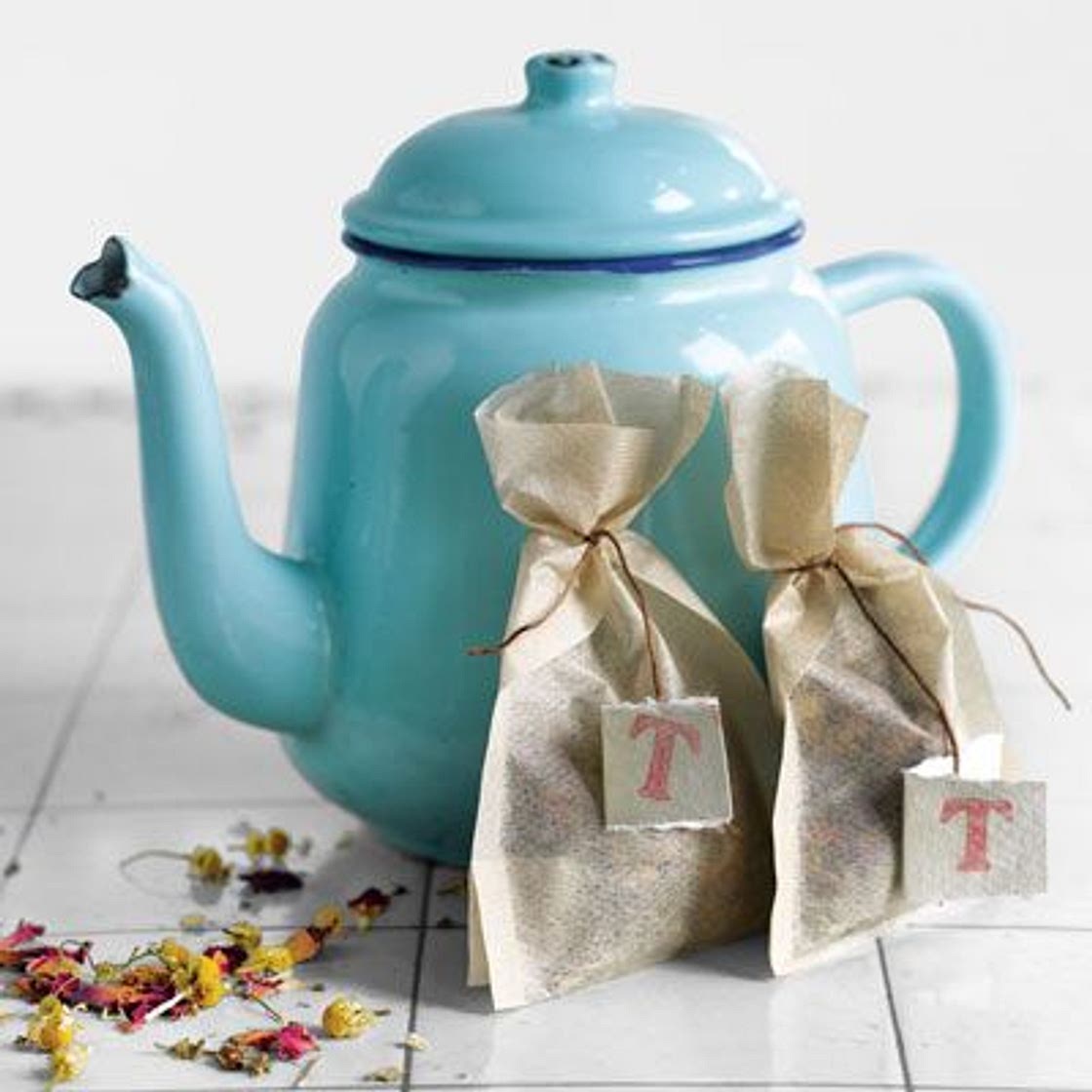 Alice In Wonderland: Calming Herbal Tea