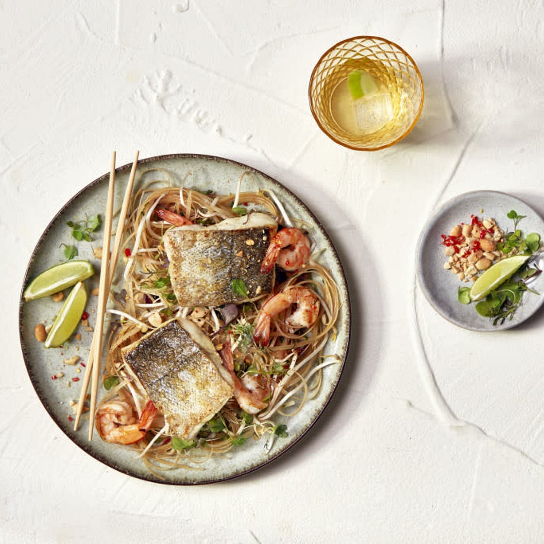 Pad thai de centros de merluza europea