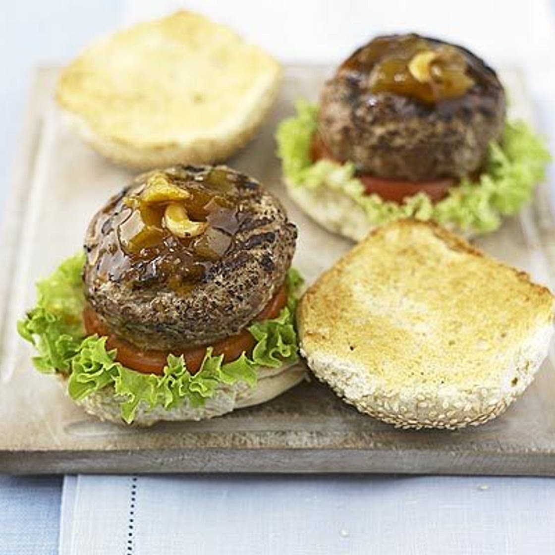 Spiced turkey burgers