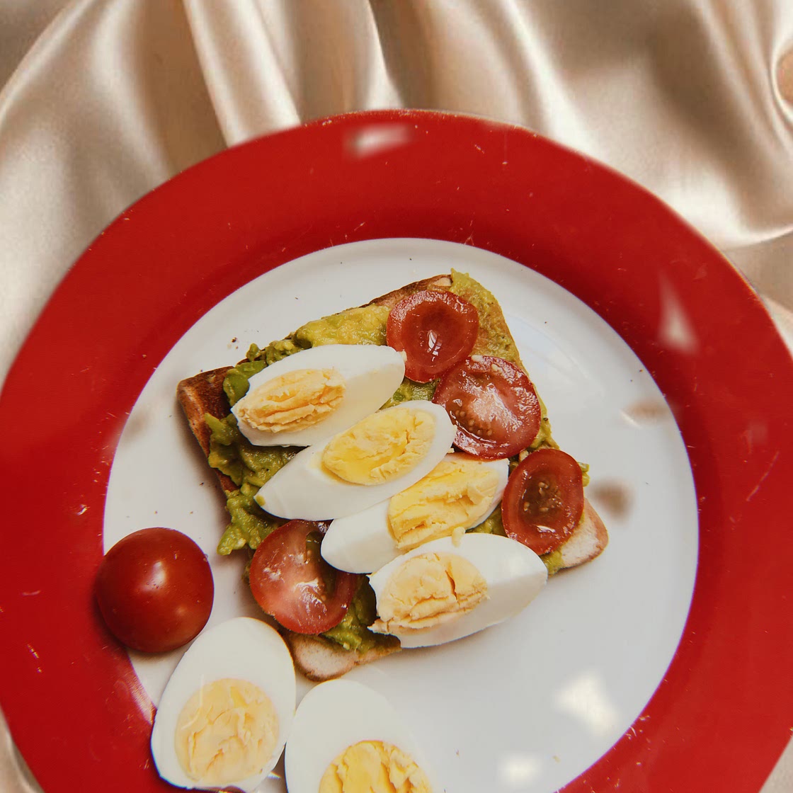 ✨Avocado sandwich with eggs ✨