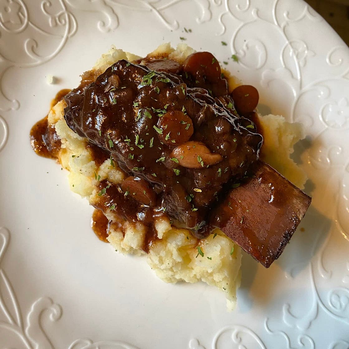 Braised Beef Short Ribs in Red Wine Sauce