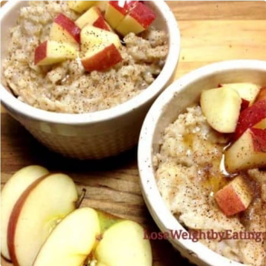 Metabolism Boosting Apple Pie Oatmeal