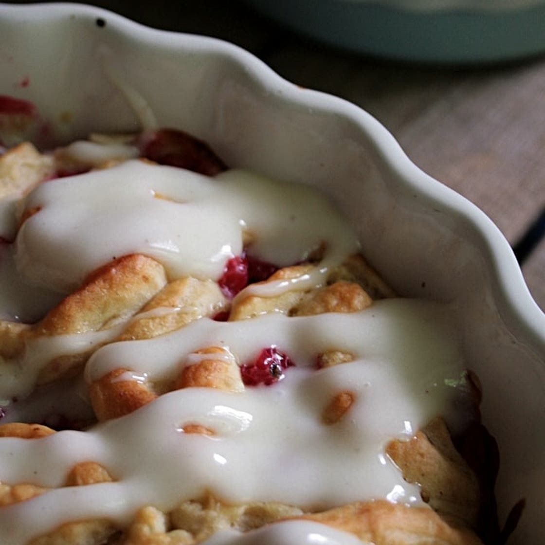 Red Currant Yoghurt Rolls with Glaze