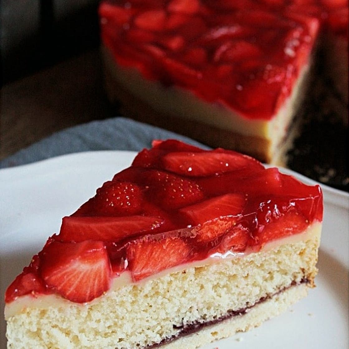 Strawberry Cake