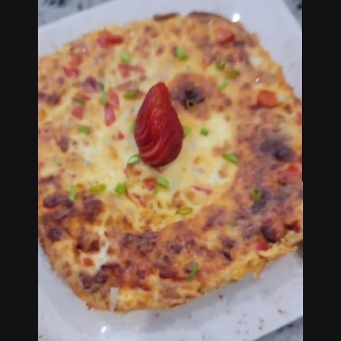 AIR FRYER HASH BROWN BREAKFAST CASSEROLE WITH BACON