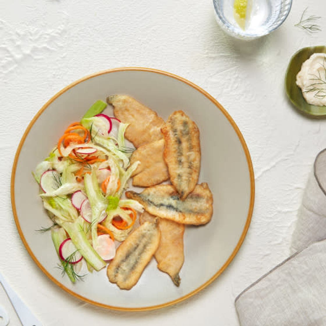 Boquerones en tempura con ensalada de hinojo
