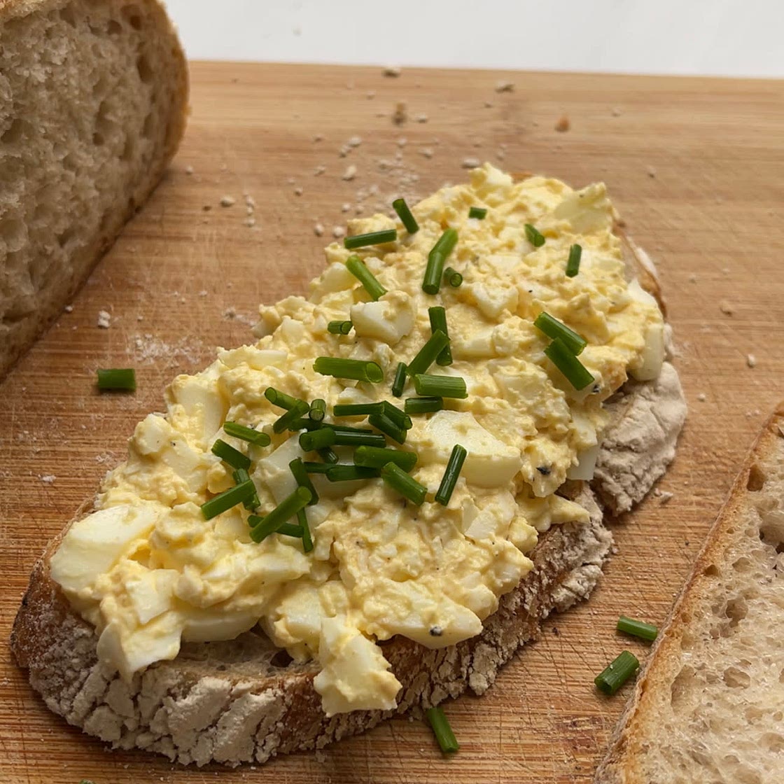 Egg salad sandwich 