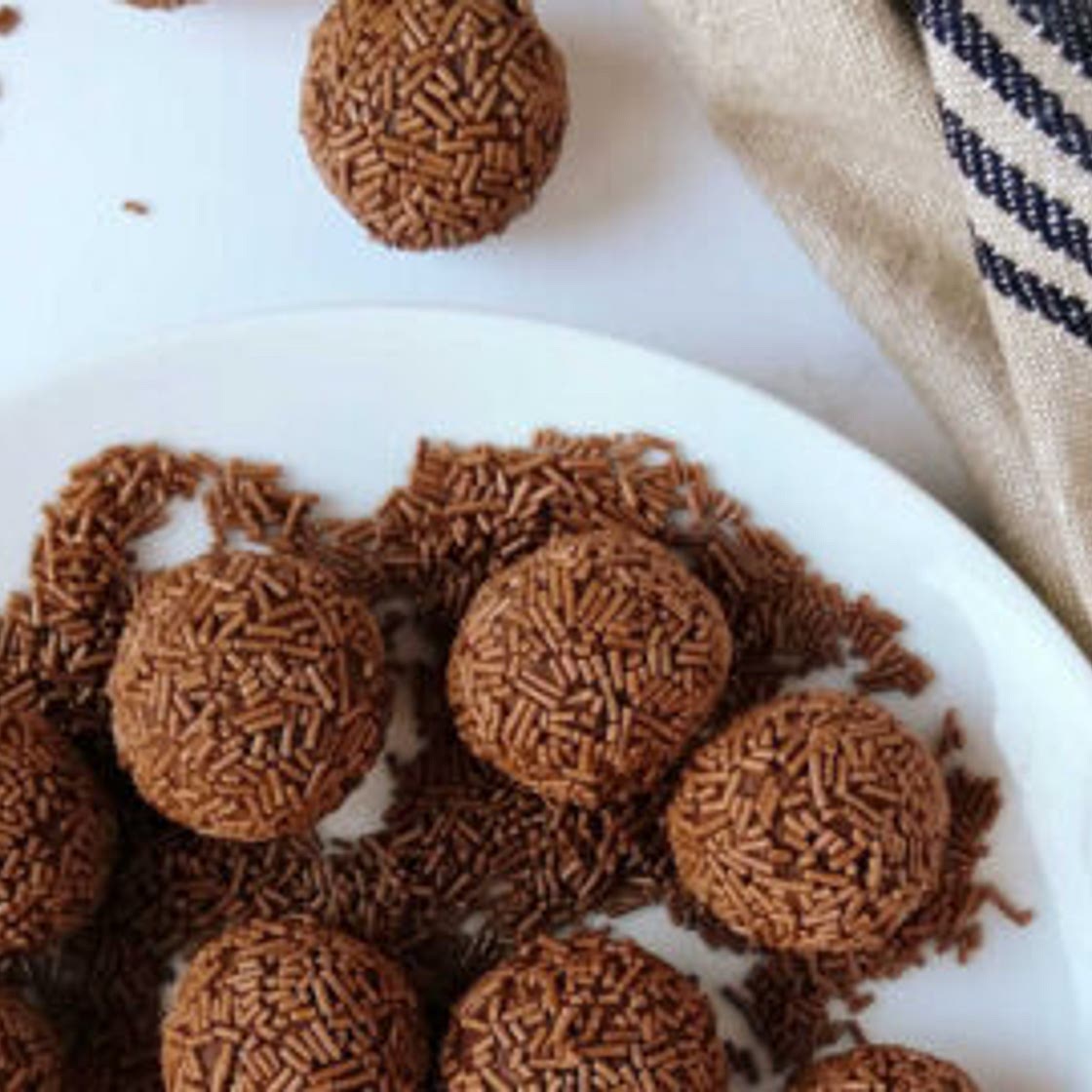 Rum Truffles with Cake Crumbs