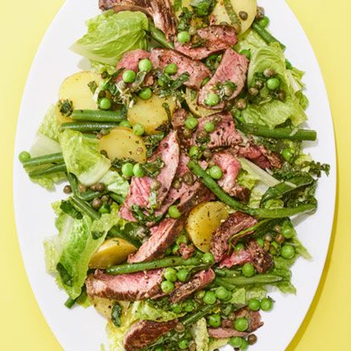 Seared beef salad with capers & mint