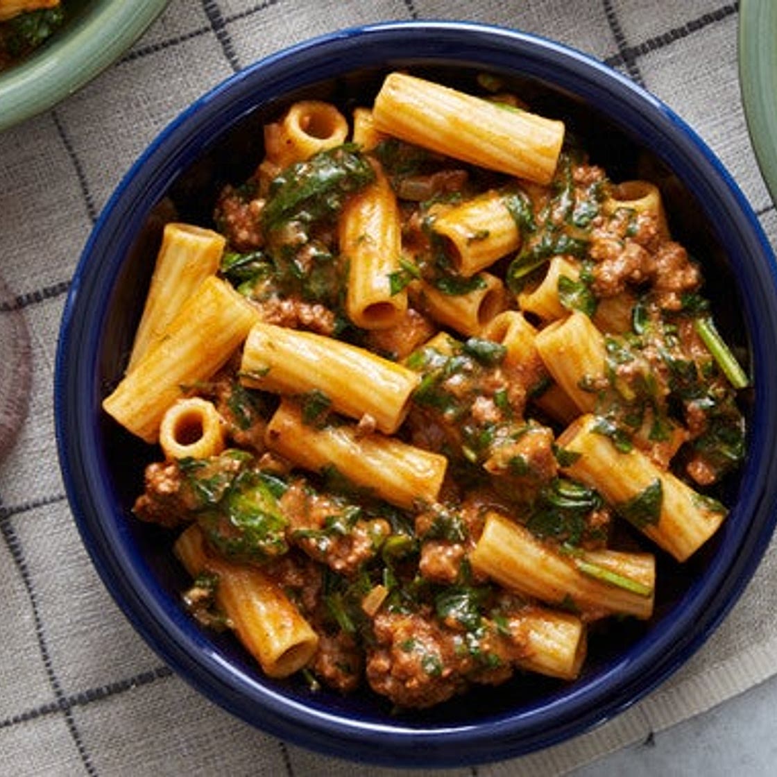 Creamy Beef Ragù & Elicoidali Pasta with Spinach & Cheddar Cheese