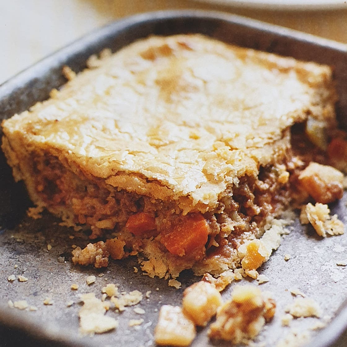 Northern meat & potato pie