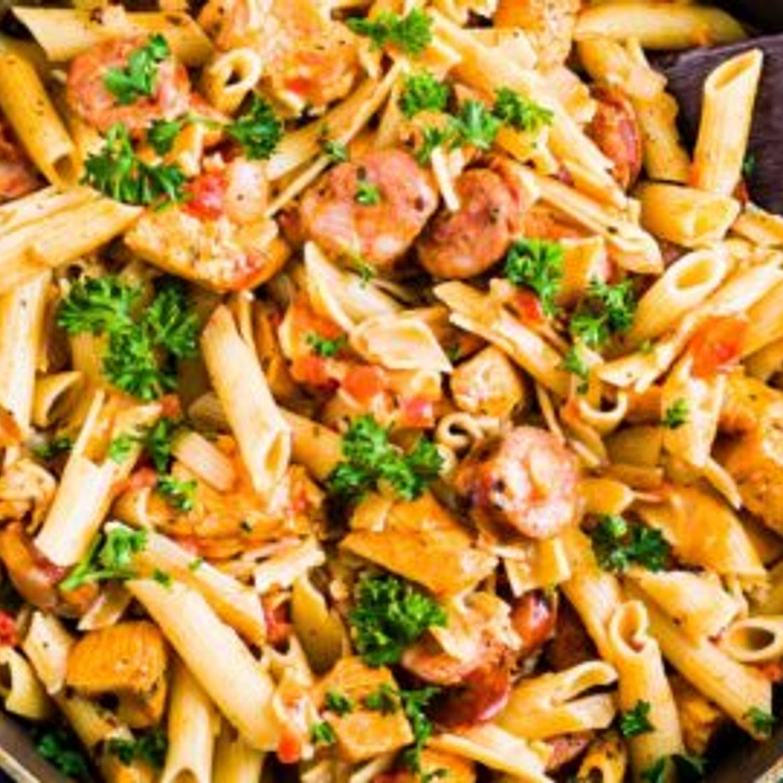 One Pot Creamy Cajun Chicken Pasta [Dairy Free]