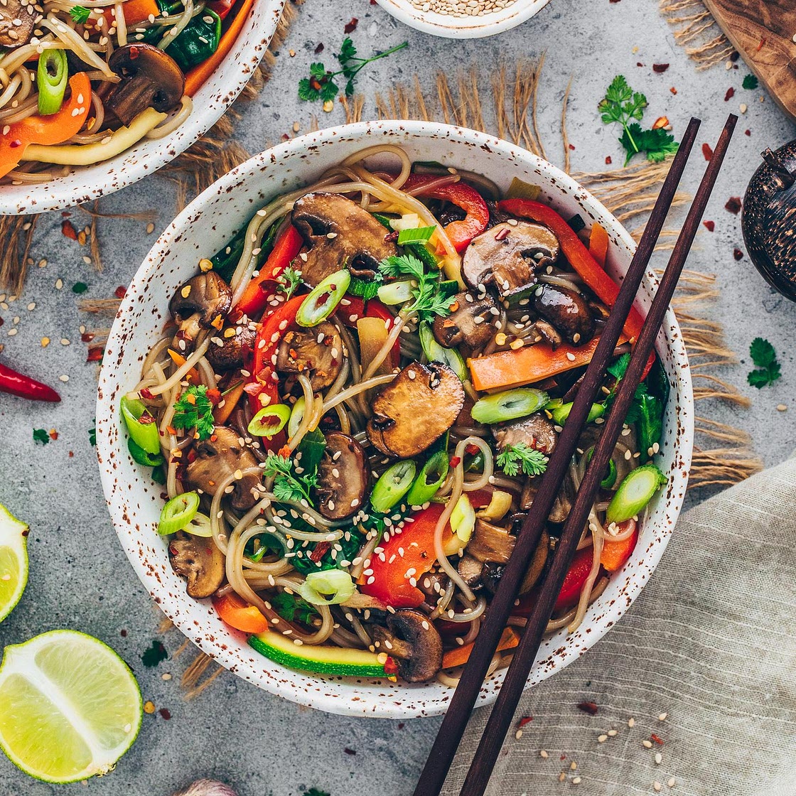 Koreanischer Glasnudelsalat