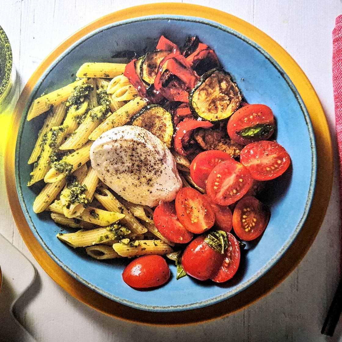 Italienische Pasta-Bowl mit Büffelmozzarella