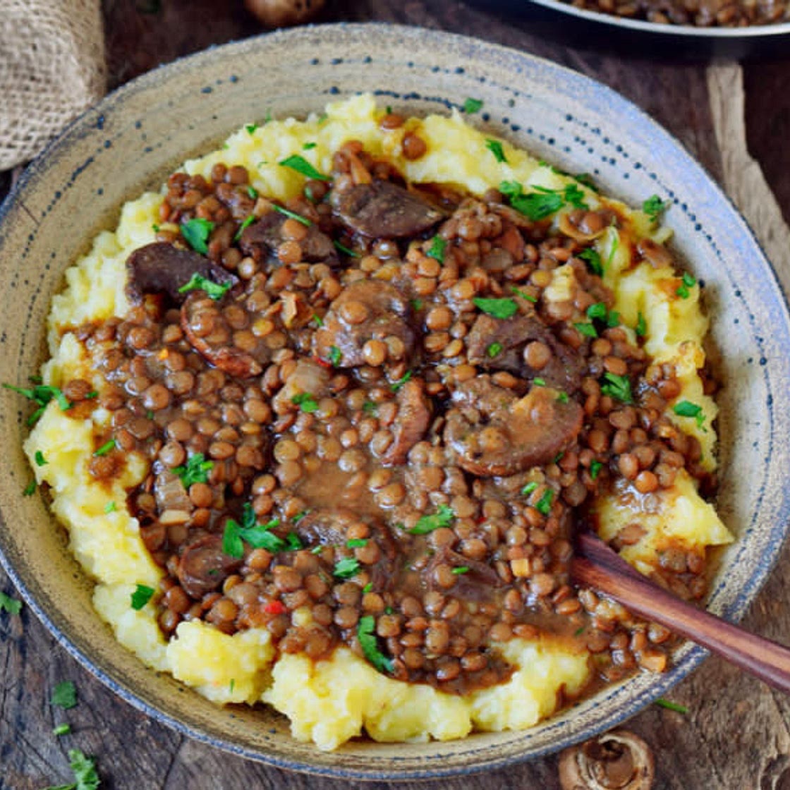 Lentil Stew with Mashed Potatoes 