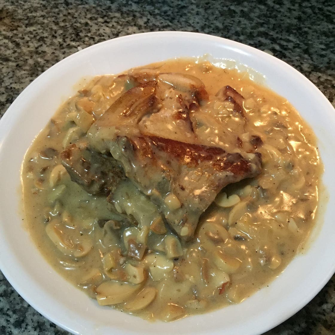 Porkchop with Creamy Mushroom Sauce