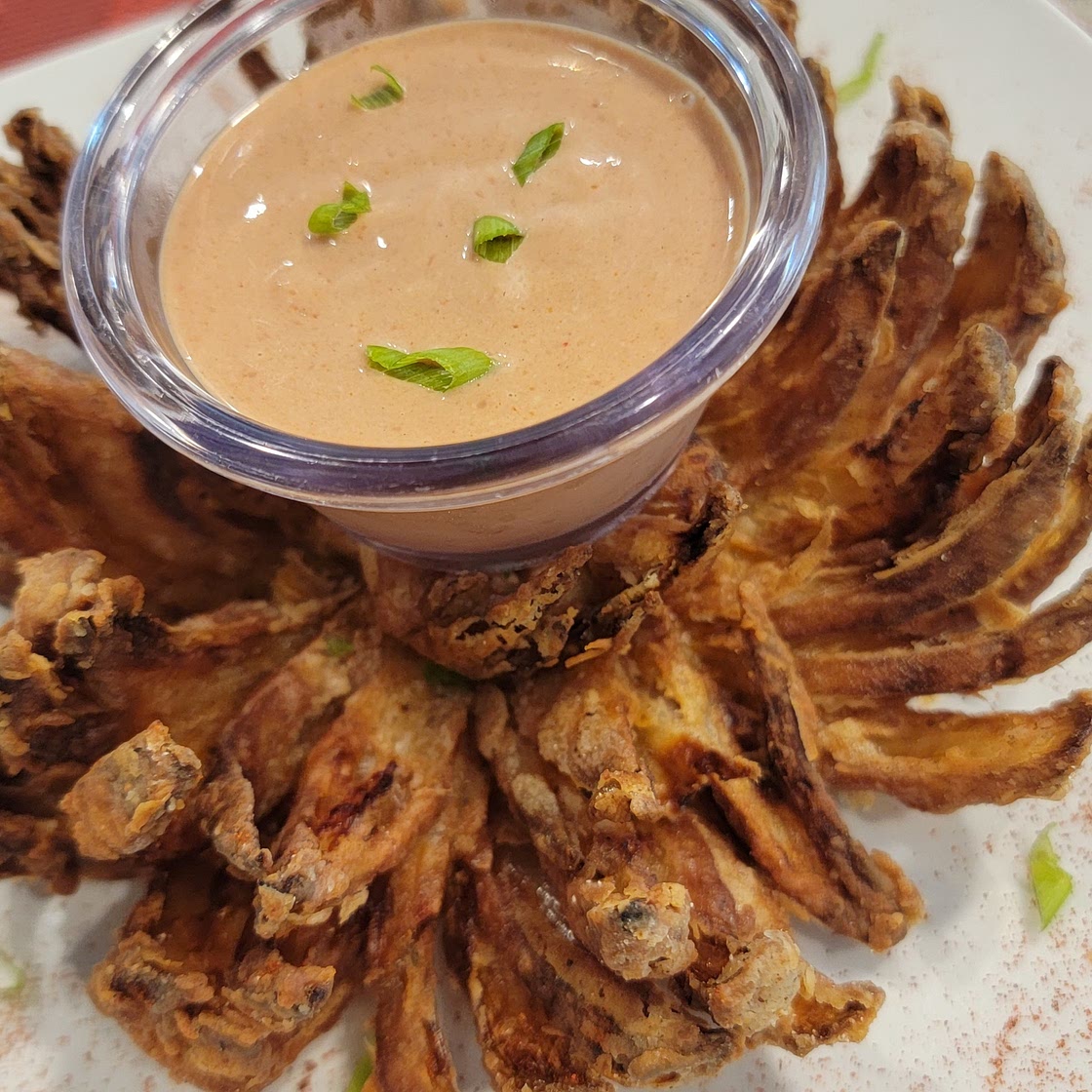 Air Fryer BLOOMING ONION & Sauce
