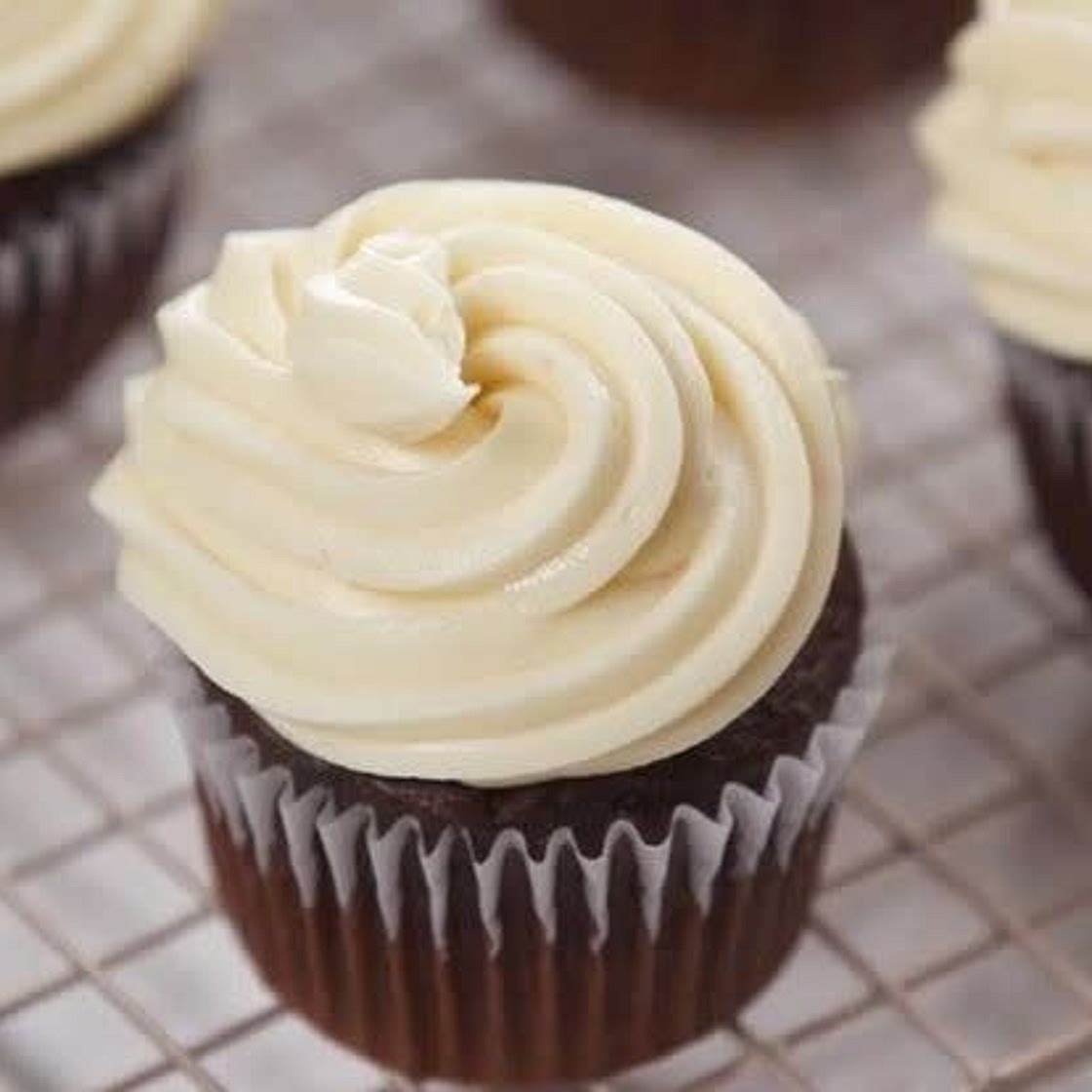 Wedding Cupcakes with Frosting