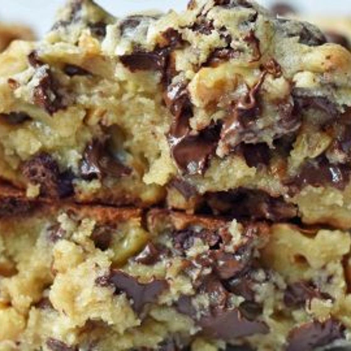 Levain Bakery Chocolate Chip Crush Cookies