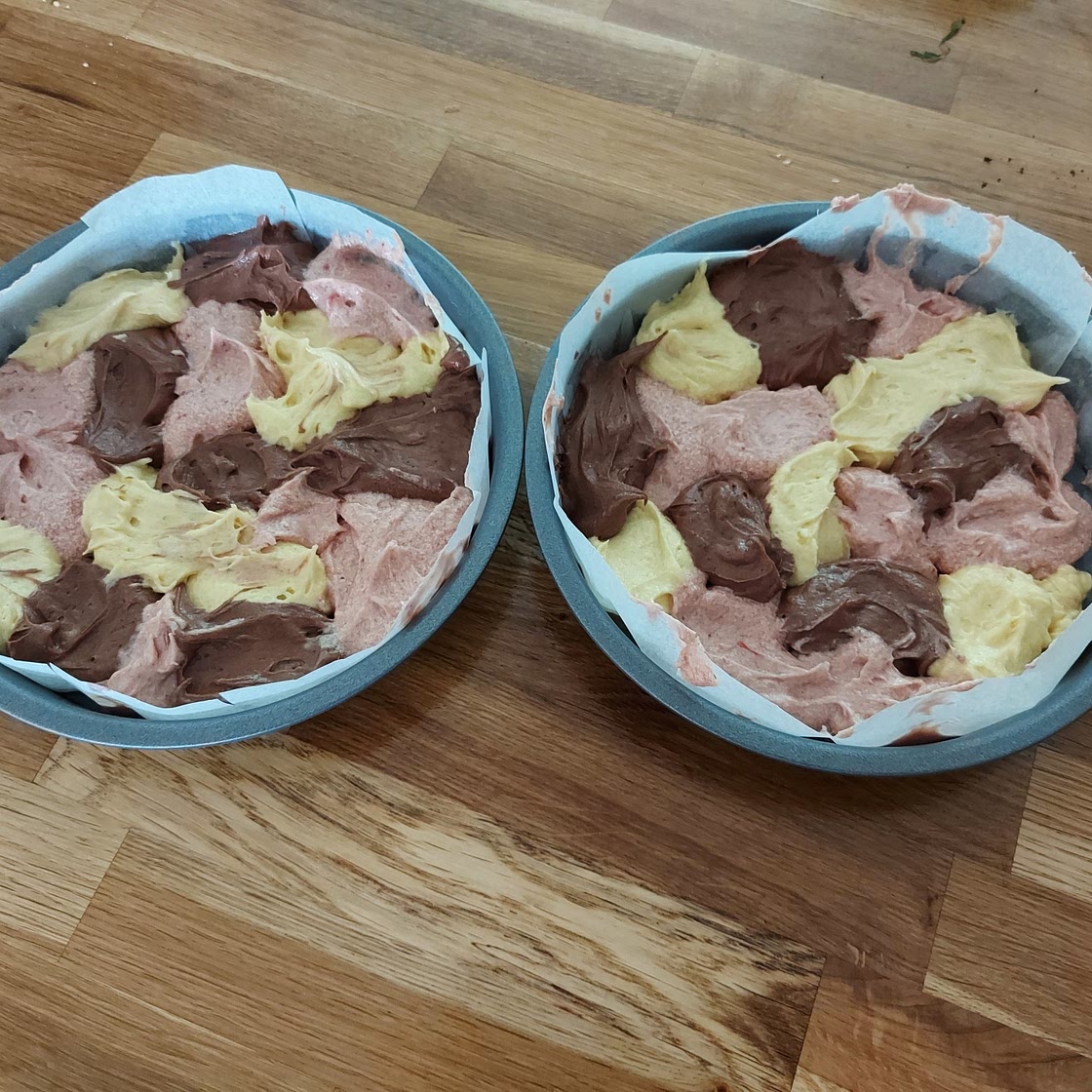 Neapolitan traybake
