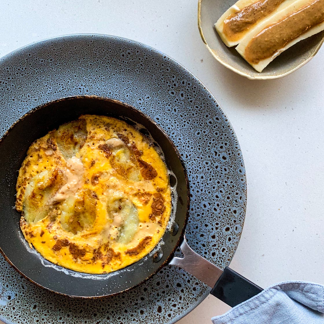 Banana egg yolk omelette — Boob to Food